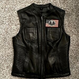 Size M women’s leather riding vest